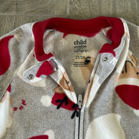 Child of mine by Carters Santa clause footsie pajamas - Picture 4 of 6